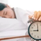 Para ahli dari Sleep Foundation menyarankan bahwa durasi tidur yang optimal untuk orang dewasa adalah antara 7 hingga 9 jam per malam