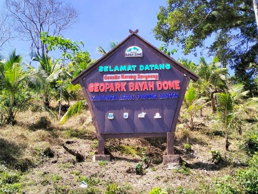 Geopark Bayah Dome bertujuan untuk pembangunan kawasan berkelanjutan melalui tiga pilar utama: Perlindungan, Pendidikan, dan Penelitian, serta pembangunan ekonomi masyarakat