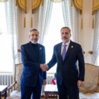 Situasi terbaru di Gaza menjadi topik utama dalam percakapan antara penjabat menteri luar negeri Iran dan mitranya dari Turki pada hari Minggu (30/06)