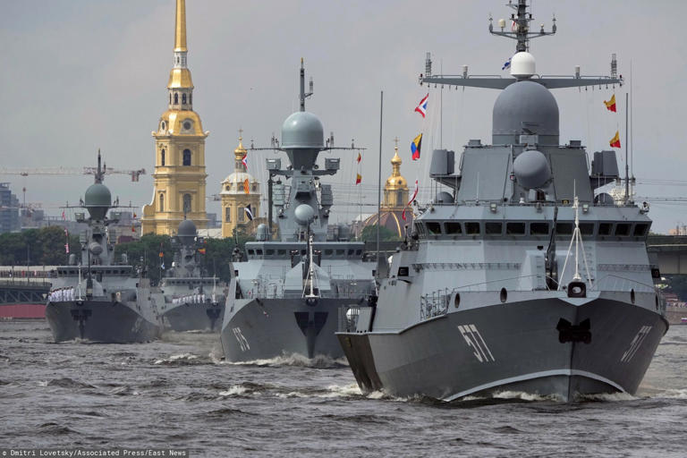 Rusia menggelar latihan angkatan laut ekstensif yang melibatkan sekitar 300 kapal perang dan kapal cepat dari Armada Utara, Pasifik, dan Baltik, serta Armada Kaspia