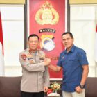 Kapolda Maluku, Irjen Pol Drs. Lotharia Latif, S.H., M.Hum, menerima kunjungan silaturahmi dari Kabinda Maluku, Kolonel Paskhas Drs. R. Harys Soeryo Mahendro, M.M