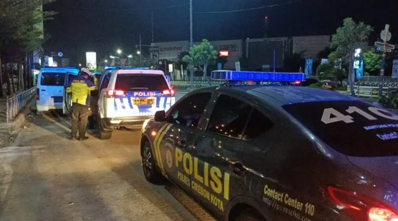 Patroli mobile ini mencakup rute dari pusat kota Cirebon hingga ke perbatasan wilayah hukum Polres Cirebon Kota, meliputi area perkantoran, objek vital, pemukiman warga, serta titik rawan kejahatan di seluruh wilayah hukum Polres Cirebon Kota