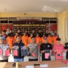 Kapolres Lebak Polda Banten, AKBP Suyono, SIK, melaksanakan Press Conference mengenai pengungkapan kasus tindak pidana kejahatan selama bulan Juli 2024 di Loby Mapolres Lebak