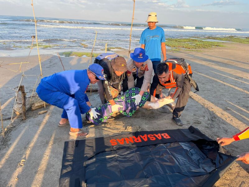 Polres Garut berhasil menemukan salah satu korban wisatawan yang hilang terseret ombak laut pada Sabtu (13/7/2024) pukul 06.30 WIB
