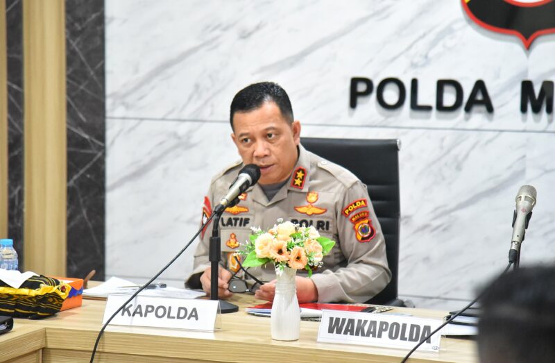 Kepala Kepolisian Daerah Maluku, Inspektur Jenderal Polisi Drs. Lotharia Latif SH., M.Hum.,