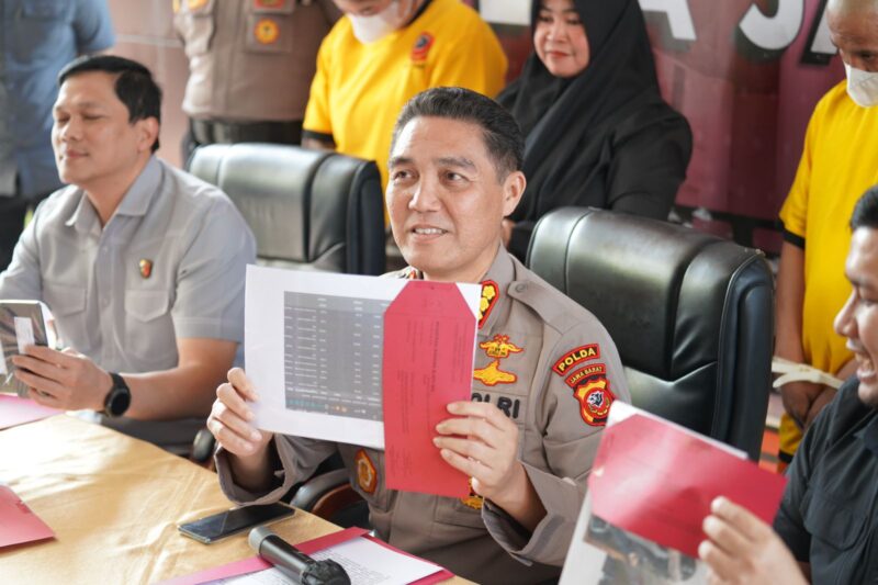 Direktorat Reserse Kriminal Khusus (Ditreskrimsus) Polda Jawa Barat berhasil mengungkap kasus penipuan online melalui media sosial