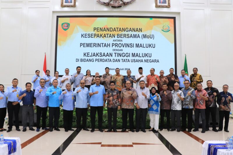Kejaksaan Tinggi (Kejati) Maluku menggelar Penandatangan Perjanjian Kerjasama dengan Pemerintah Provinsi Maluku mengenai upaya preventif atau pencegahan terhadap potensi permasalahan hukum, sengketa hukum di bidang Perdata dan Tata Usaha Negara