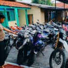 Unit patroli KRYD Polsek Jatibarang dengan cepat menuju lokasi kejadian untuk mengantisipasi terjadinya tawuran antar kelompok