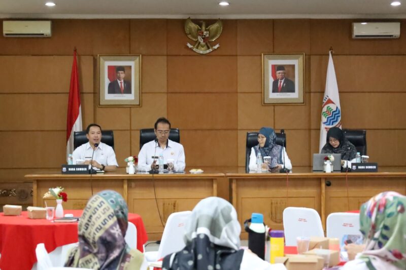 Pemerintah Kota Cimahi, melalui Dinas Komunikasi dan Informatika (Diskominfo) Kota Cimahi, menunjukkan komitmennya untuk mewujudkan Satu Data Kota Cimahi