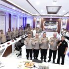Wakapolda Jawa Barat, Brigjen Pol. Bariza Sulfi, mendampingi Tim Penelitian dari Akademi Kepolisian (Akpol) yang dipimpin oleh Irjen Pol Drs. M. Hendra.S. M.Si dalam memberikan pembekalan kepada Perwira lulusan Akpol Tahun 2020-2022