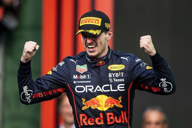 Max Verstappen dari Red Bull masih memimpin dengan jarak yang cukup signifikan