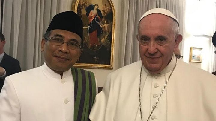 Jakarta bersiap untuk momen bersejarah dengan kehadiran Pemimpin Gereja Katolik Dunia, Paus Fransiskus, yang akan memimpin Misa Akbar di Gelora Bung Karno (GBK) pada 5 September 2024