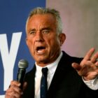 Robert F. Kennedy Jr. (RFK), dilaporkan akan mengumumkan pengunduran dirinya dari pencalonan