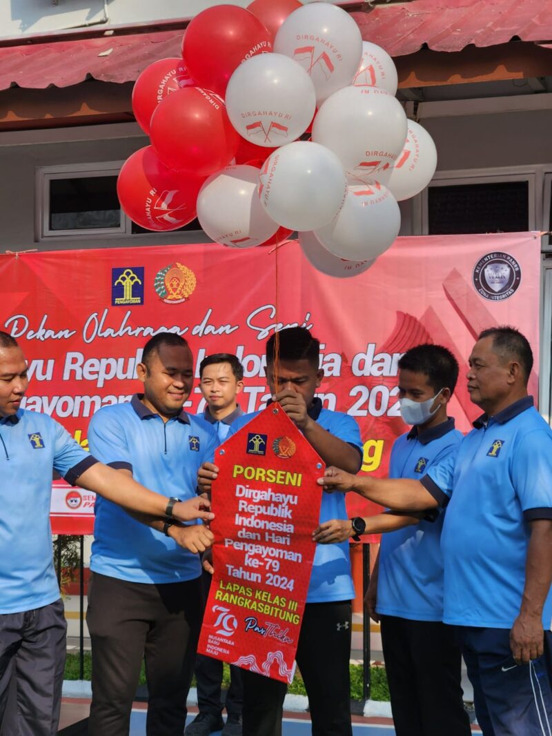 Lapas kelas III Rangkasbitung Kanwil Kemenkumham Banten menggelar pembukaan kegiatan Pekan Olahraga dan Seni bagi Pegawai dan Narapidana dalam rangka memperingati Hari Ulang Tahun Kemerdekaan Republik Indonesia dan Hari Pengayoman ke-79  Tahun 2024 yang bertempat di lapangan dalam Lapas Rangkasbitung