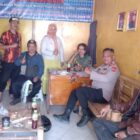 Bertempat di Dewan Pimpinan Cabang (DPC) Lembaga Swadaya Masyarakat (LSM) Wadah Aspirasi Masyarakat Indonesia (WARMASINDO), Ipda A. Sudra dari Polsek Pameungpeuk melakukan kunjungan silaturahmi dan sambang binmas di Sekretariat WARMASINDO