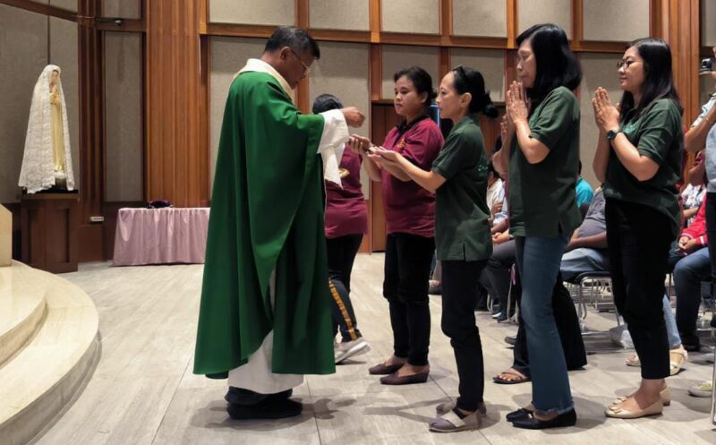 Hari kedua kegiatan rekoleksi DPP, Ketua Wilayah, dan Ketua Lingkungan Gereja Katolik Kristus Raja Karawang berlangsung di gedung Bumi Silih Asih (BSA)