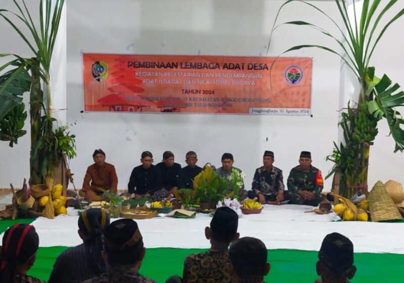 Pemerintah Desa Jenglungharjo, Kecamatan Tanggunggunung, menggelar Genduri Adat dan juga Ruwatan