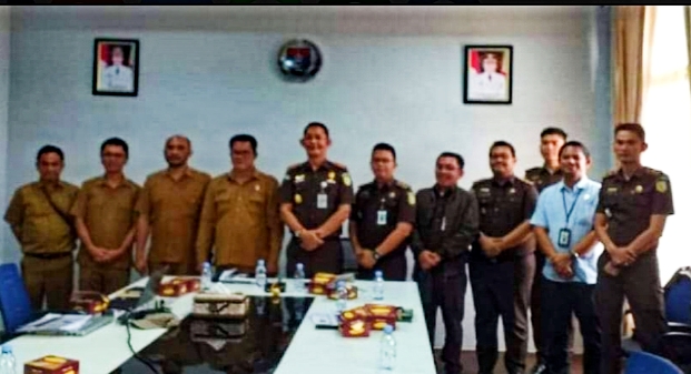 Dinas Pekerjaan Umum dan Tata Ruang (PUTR) Kabupaten Humbang Hasundutan telah resmi menjalin kerja sama dengan Kejaksaan Negeri (Kejari) Humbang Hasundutan