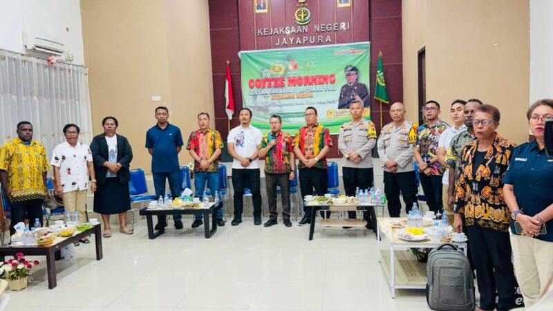 Kejaksaan Negeri (Kejari) Jayapura menggelar acara Coffee Morning Sentra Penegakan Hukum Terpadu (Gakumdu) se-Tanah Tabi, yang berlangsung di Aula Kantor Kejari Jayapura, Jalan Dr. Samratulangi No. 45 APO