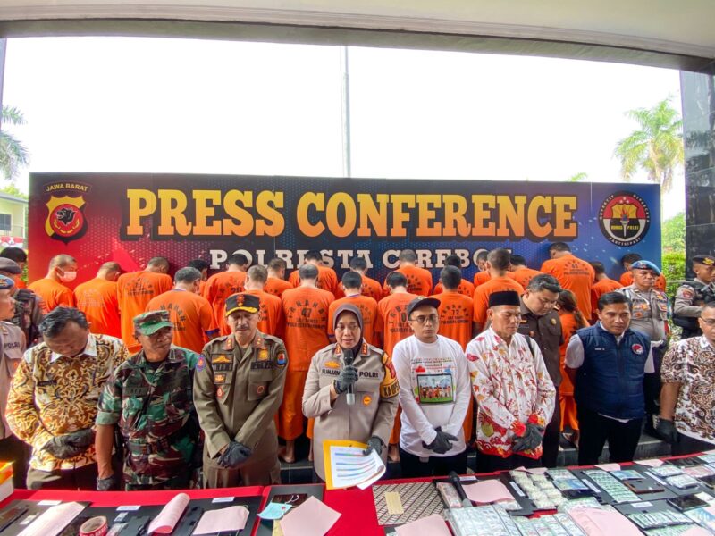  Jajaran Satuan Reserse Narkoba (Satresnarkoba) Polresta Cirebon berhasil mengungkap 21 kasus peredaran gelap narkoba jenis sabu-sabu dan obat keras terbatas (OKT) 