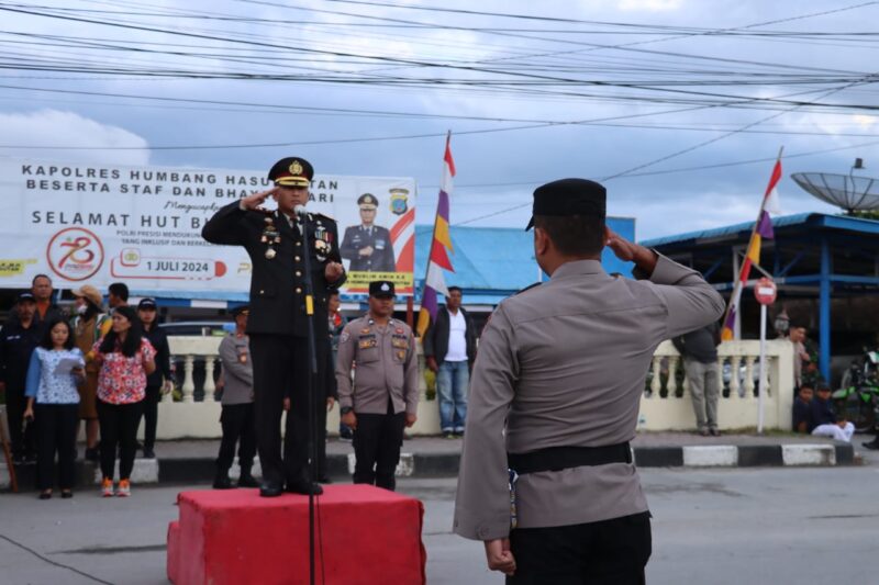 Pemerintah Kabupaten Humbang Hasundutan menggelar upacara Taptu (Pawai Obor) pada Jumat, 16 Agustus 2024