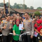 Polres Lebak Polda Banten yang dipimpin oleh Kapolres Lebak AKBP Suyono, SIK, menyelenggarakan lomba hiburan rakyat panjat pinang. Acara ini digelar serentak pada Sabtu, 17 Agustus 2024,