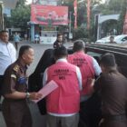 im Penuntut Umum Tindak Pidana Khusus Kejaksaan Negeri (Kejari) Jakarta Utara telah menerima pelimpahan tiga tersangka dan barang bukti dari penyidik dalam kasus dugaan Tindak Pidana Korupsi (Tipikor) terkait penjualan komoditi di Perum Bulog Wilayah DKI Jakarta selama periode 2022-2023