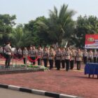 Kapolres Lebak Polda Banten AKBP Suyono, S.I.K memimpin Upacara Serah Terima Jabatan Kasat Lantas, Kasat Tahti, dan tujuh Kapolsek di Lapangan Mapolres Lebak pada Rabu, 21 Agustus 2024.