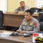 Kapolda Maluku, Irjen Pol Drs. Eddy Sumitro Tambunan, M.Si., kembali memimpin rapat Analisis dan Evaluasi (Anev) mingguan Polda Maluku yang digelar pada Rabu (21/8/2024)