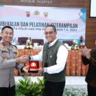 Dengan tema 