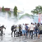 Menjelang pelaksanaan Pemilihan Kepala Daerah (Pilkada) serentak tahun 2024, Kepolisian Daerah Maluku menggelar simulasi Sistem Pengamanan Kota (SISPAM KOTA) pada Senin, 26 Agustus 2024