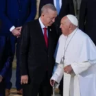 Presiden Turki Erdogan dan Paus Fransiskus- Foto: APnews