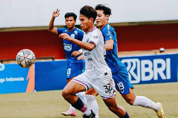 Pertandingan pembuka BRI Liga 1 2024/2025 antara PSIS Semarang dan Persita Tangerang dipastikan akan berlangsung sengit. Kedua tim akan saling berhadapan di Stadion Moch. Soebroto pada Minggu, 11 Agustus 2024, mulai pukul 15.30 WIB