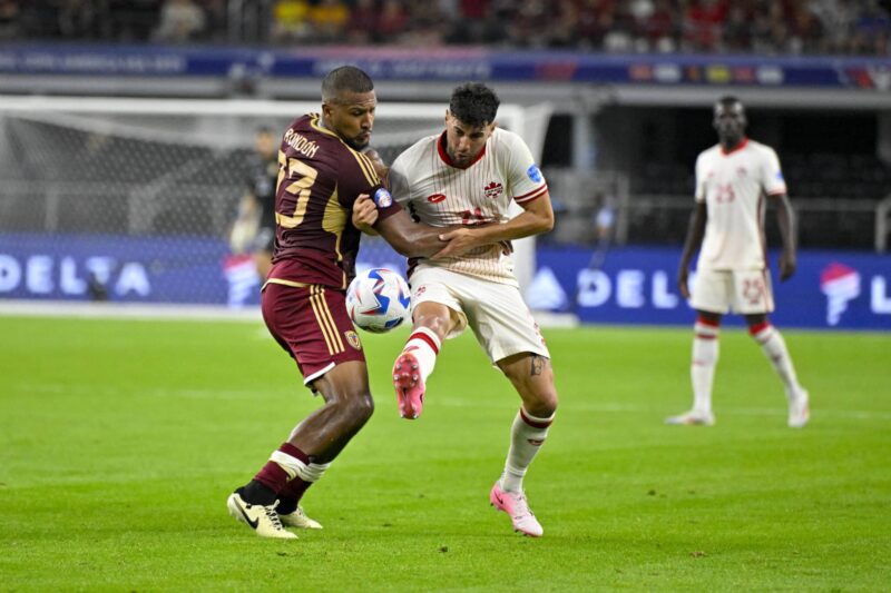 Timnas Maroko U-23 dan Timnas Spanyol U-23 akan bertanding di babak semifinal sepak bola Olimpiade Paris 2024. Pertandingan Maroko vs Spanyol di Stade de Marseille ini dijadwalkan kick-off Senin, 5 Agustus 2024, jam 23:00 WIB