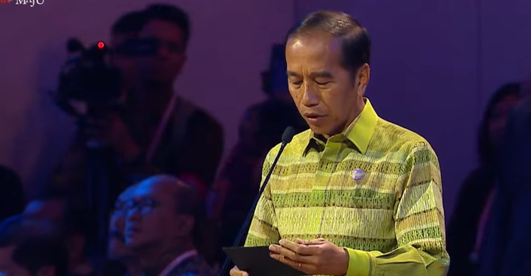 Di tengah suasana hangat jamuan santap malam, Presiden Joko Widodo menegaskan komitmen Indonesia untuk mempererat kerja sama dan solidaritas dengan negara-negara di kawasan Afrika. Pernyataan ini disampaikan saat membuka Forum Tingkat Tinggi Kemitraan Multipihak (HLF MSP) dan Forum Indonesia-Afrika (IAF) ke-2 yang berlangsung di Badung, Bali, pada Minggu malam