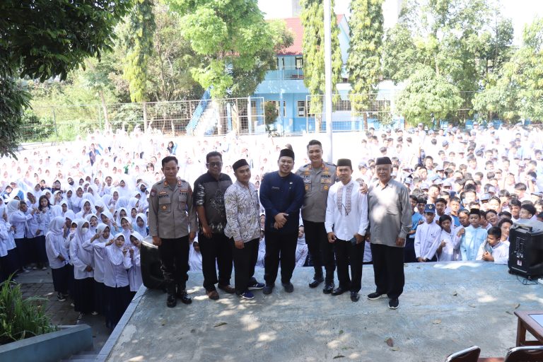 Kapolres Cimahi menghadiri program edukatif 