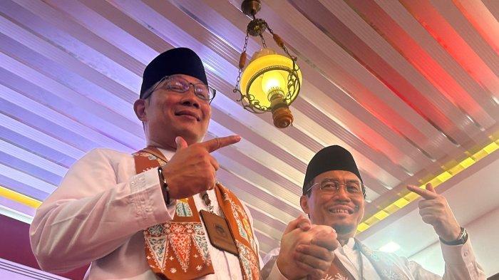 Bakal Calon Gubernur Daerah Khusus Jakarta, Ridwan Kamil, berkomitmen mengucurkan anggaran sebesar Rp100 hingga Rp200 juta per RW di seluruh Jakarta sebagai salah satu program unggulannya jika terpilih dalam Pilkada Jakarta 2024