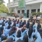 Jajaran Polresta Cirebon menggelar Police Goes To School di SMK Nasyrul Ulum, Kecamatan Gegesik, Kabupaten Cirebon, Selasa (10/9/2024)