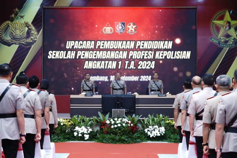 Brigjen Pol. Bariza Sulfi, Wakapolda Jawa Barat, menghadiri upacara pembukaan Pendidikan Pengembangan Profesi Kepolisian Tahun Anggaran 2024 yang digelar di Sekolah Staf dan Pimpinan (Sespim) Lemdiklat Polri, Lembang