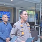 Kombes Jules Abraham menyatakan bahwa pada 19 Agustus 2021, tersangka berinisial “T” telah melakukan tindakan yang merintangi penyidikan