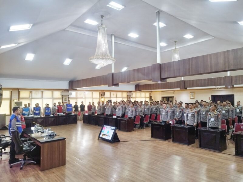 Pengambilan Sumpah dan Penandatanganan Fakta Integritas Seleksi Pendidikan Sekolah Bintara Polri (SBP) dari Tamtama ke Bintara Tahun Anggaran 2024-2025