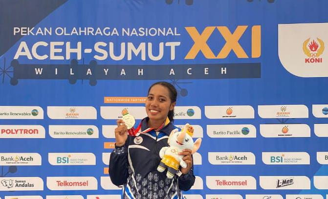 Bripda Arni Silvia Pattipeiluhu, Srikandi Polwan Polda Maluku, turut menyumbangkan 1 medali perak di cabang olahraga dayung pada Pekan Olahraga Nasional (PON) XXI/2024 yang diselenggarakan di Aceh dan Sumatera Utara