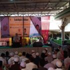 Ribuan umat Islam dari berbagai pelosok daerah datang berkumpul untuk mengikuti Tabligh Akbar dalam rangka memperingati Maulid Nabi Muhammad SAW