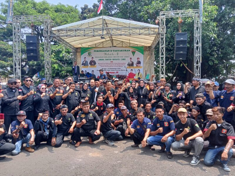 Ormas Jawara Banten Bersatu (JBB) merayakan hari ulang tahunnya yang ke-2 dalam acara tasyakuran yang digelar dengan meriah di Plaza Lebak, Desa Kaduagung, Kecamatan Cibadak, Kabupaten Lebak, Banten, pada Minggu, 15 September 202