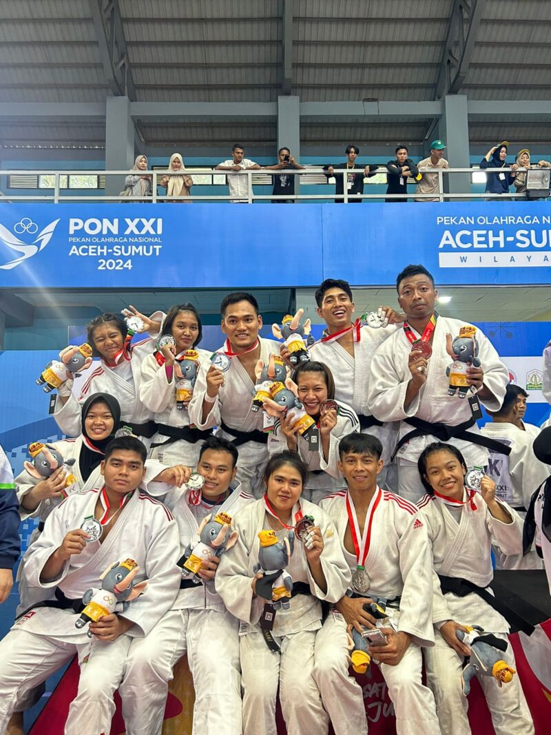 Atlet judo Polri, Bripda M. Alfiansyah Lubis, berhasil menorehkan prestasi gemilang dengan merebut medali emas dalam kategori beregu campuran pada Sabtu, 14 September 2024