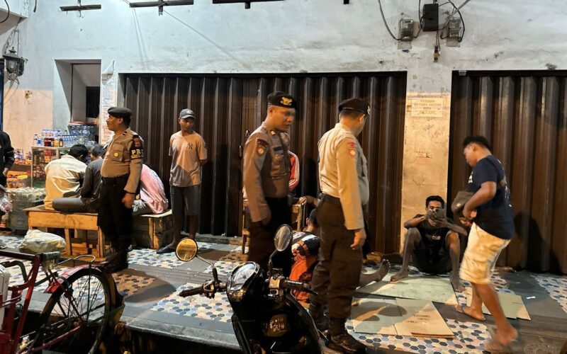 Menjelang pelaksanaan Pemilihan Kepala Daerah (Pilkada) Serentak 2024, Satuan Tugas (Satgas) Preventif Operasi Mantap Praja Salawaku 2024 semakin gencar melakukan upaya untuk menjaga keamanan dan ketertiban masyarakat (kamtibmas) melalui patroli dan sosialisasi