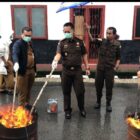 Kejaksaan Negeri (Kejari) Humbang Hasundutan (Humbahas) kembali menggelar pemusnahan barang bukti dan barang rampasan yang telah memperoleh kekuatan hukum tetap (inkracht) dalam perkara tindak pidana umum periode April hingga September 2024