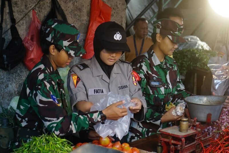 Fatia, yang merupakan penyandang tunadaksa asal Bangka Belitung, berhasil menyelesaikan studi di Universitas Islam Indonesia (UII) Yogyakarta dengan gelar Sarjana Psikologi dan predikat cumlaude, dengan Indeks Prestasi Kumulatif (IPK) sebesar 3,56