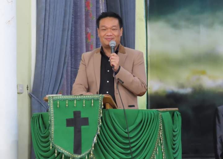 loan Paniaran Nababan menghadiri acara penting pada Minggu, 22 September 2024 di Gereja HKBP Sihite, Doloksanggul, yang berfokus pada pembangunan gedung sekolah minggu dan rumah dinas Pendeta Resort