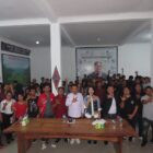 Ratusan kaum milenial dari berbagai wilayah di Kabupaten Humbang Hasundutan (Humbahas) berkumpul di Posko Marpadot, Desa Pasaribu, Dolok Sanggul, untuk mendeklarasikan dukungan penuh kepada Pasangan Calon (Paslon) Bupati dan Wakil Bupati nomor urut 3, Dr. Oloan P. Nababan, SH., MH, dan Junita Rebeka Marbun, SH., M.A.P.